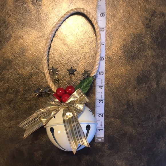 Big vintage Christmas bell ornament cream with red berries gold bow stars & rope - Picture 7 of 9